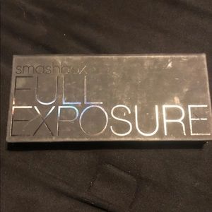 Like new full exposure eyeshadow.